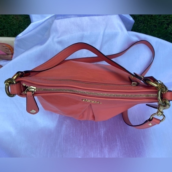Coach Ashley Shoulder  Bag Peach - Picture 10 of 16